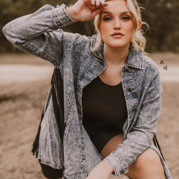 2FLYCO  HILDAGO FALLS  LADIES DENIM/CHAMBRAY JACKET WITH FRINGE NWT - Picture 2 of 13